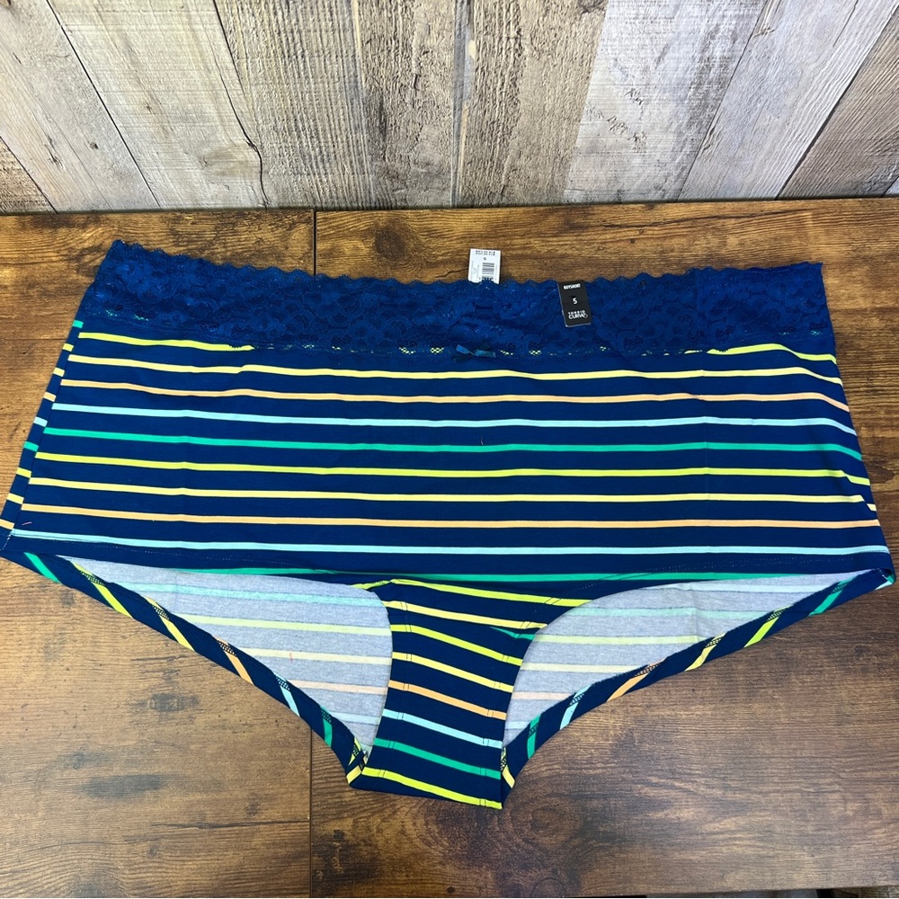 Torrid Curve Size 5 Striped with Lace Boyshorts